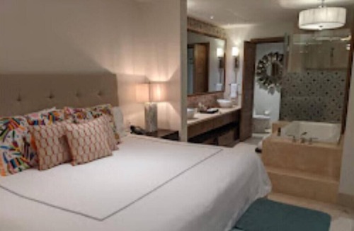 Los Cangrejos II y III Condo | PRICE SLASHED! Get away to CABO at Pacific Dunes a luxury oceanfront resort