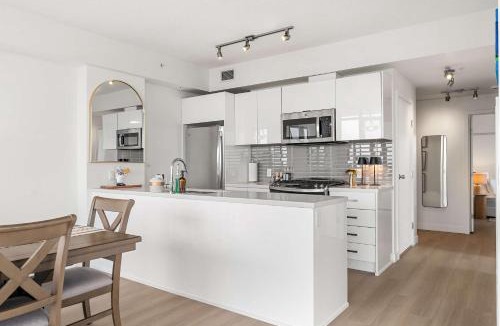 Connaught Apartment | Nuage 2 Bed 2 Bath 2 Balconies Parking