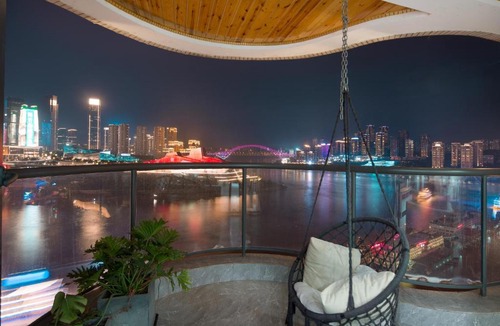 Yuzhong Apartment | Nuanyu Drones show river view suite - Hongyadong Branch