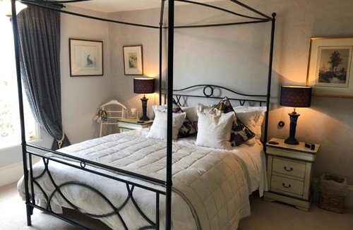 Alverstoke Bed & Breakfast | Number Five