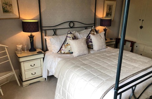 Alverstoke Bed & Breakfast | Number Five