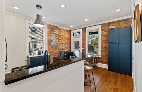 German Village House | nUpscale 3-Story German Village Home - Near Cafés