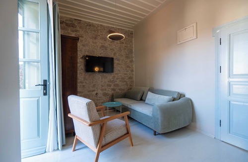 Ayvalik Bed & Breakfast | Nur Hanım Suites