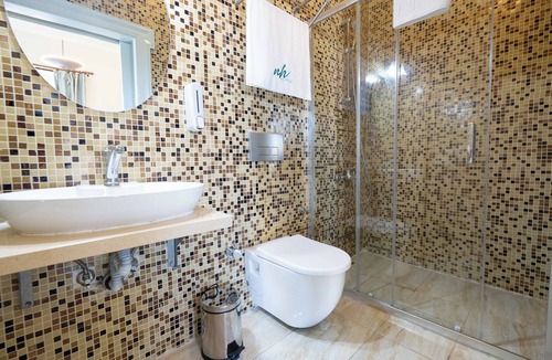 Ayvalik Bed & Breakfast | Nur Hanım Suites