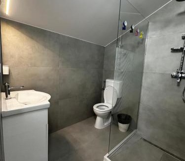 Mesesenii de Jos Hostel | NUT Studio