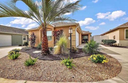The Villages Villa | Nuthatch - Courtyard Villa Village Of DunedinVillagepeople