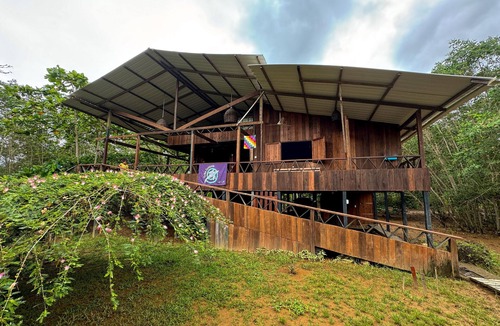 Bahia Solano Cabin | NUTRIA HOUSE