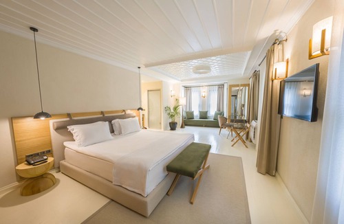 Tasbuku Hotel | Nuup Hotel