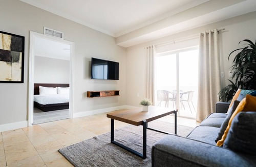 Ludlam Hotel | Nuvo Suites Hotel