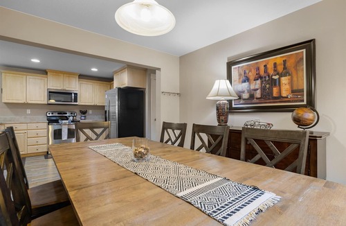 River West House | NW Union | River West, Blocks to Downtown, Hot Tub pet (dog) friendly