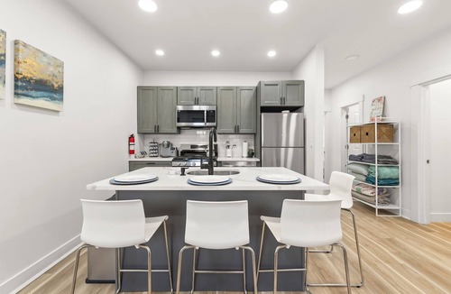 Fair Lawn Apartment | NYC Access 3BR Duplex/Sleeps 10, Free Parking