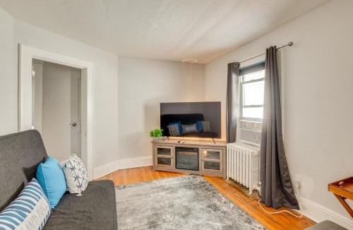 Hackensack Apartment | NYC Area Home Base, 7 Mi to MetLife Stadium!