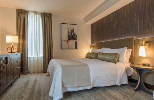 Midtown Resort | NYC | Couples City Getaway | Rooftop + Gym