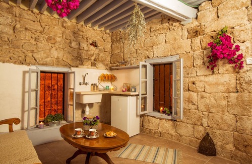 Acre Old City Apartment | Nzar Khoury For Hosting (Studio)