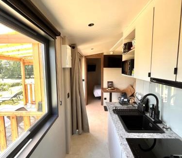 Druillat House | O'BARA Lodge - Tiny House - Jardin et climatisation