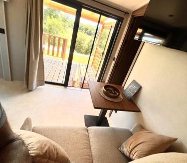 Druillat House | O'BARA Lodge - Tiny House - Jardin et climatisation