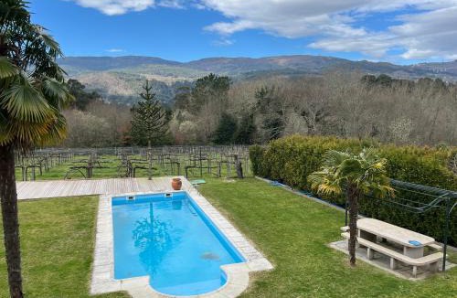 A Caniza House | O canto do grilo