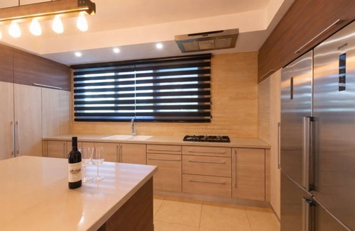 Rishon LeTsiyon House | O&O Group – Beachside Villa w/Private Jacuzzi