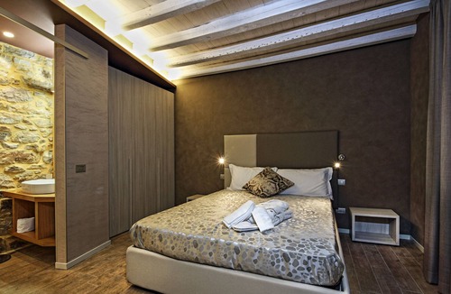 Geraci Siculo Bed & Breakfast | O'Tunn Nights, Deluxe B&B