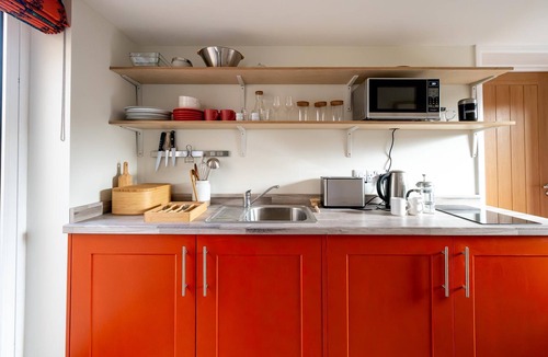 Sweffling Cottage | Oak Barn, Sweffling (sleeps 3) - Close to #aldeburgh #thorpeness #sizewell #saxmundham - Managed by