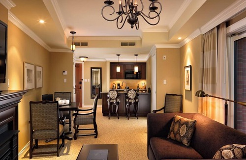 South Oak Bay Resort | Oak Bay Beach Hotel