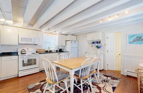 Oak Bluffs House | Oak Bluffs Cottage