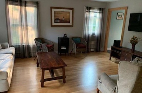 East Chop House | Oak Bluffs Rental - Walk to the Beach