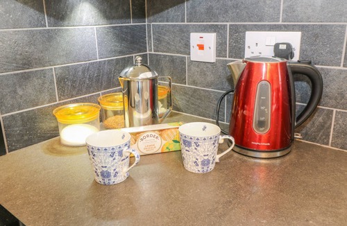 Rochdale Cottage | OAK COTTAGE, family friendly, character holiday cottage in Milnrow