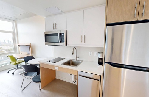 Harbord Village Apartment | Oak House Residence