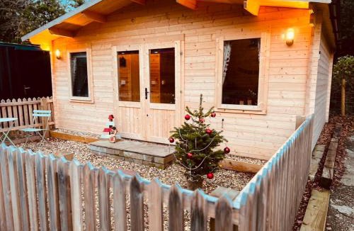 Caldicot Other | Oak Tree Cabin