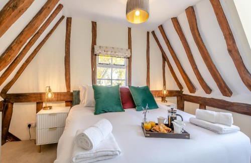 Hethel House | Oak Tree Cottage