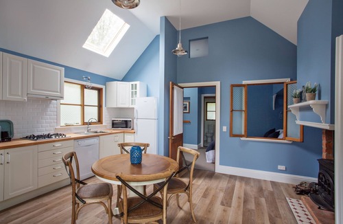 Rhyll Bed & Breakfast | Oak Tree Lodge