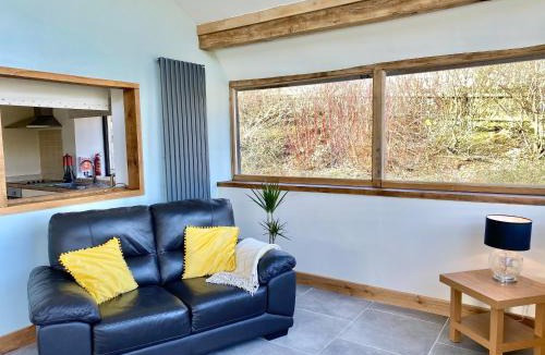 Tirabad House | Oak View Cottage