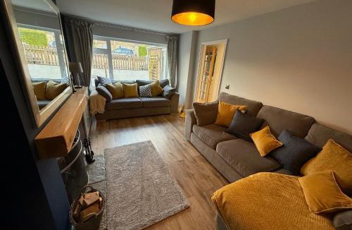 North Leigh House | Oak View - Spacious 3 Bedroom House near Oxford and the Cotswolds