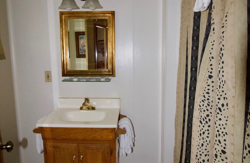 Waterford Hotel | Oakdell Motel