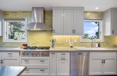 Eldridge House | Oakden Oasis: Secluded Charm in the Heart of Sonoma with Pool and Hot Tub