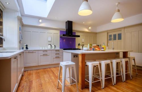 Windermere House | Oakland West