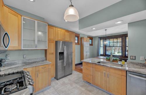 Oakley House | Oakley Square 3BR Charmer - Total Walkability home