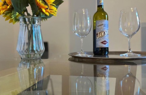 Newcastle-upon-Tyne Apartment | Oakstays Forest Hall
