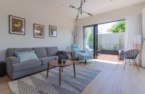 Nelson City Centre Villa | Oaktree House