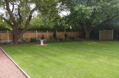Haxey House | Oaktree Lodge