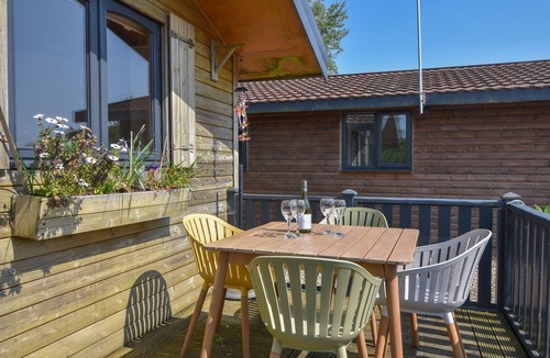 Combpyne Cottage | OAKWOOD 1 @ PINEWOOD RETREAT, family friendly in Lyme Regis