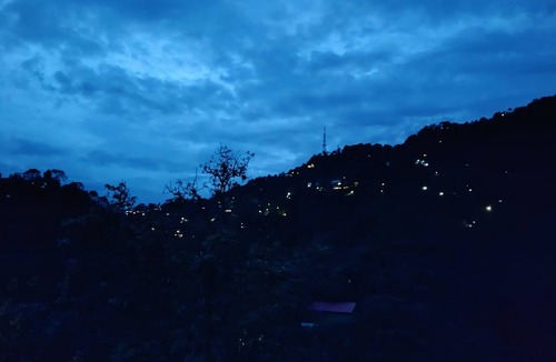Landour House | Oakwood 302 - Elegant Private Room With Balcony at Landour, Mussoorie