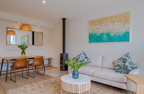 Hermanus City-Centre Apartment | Oakwood Hermanus