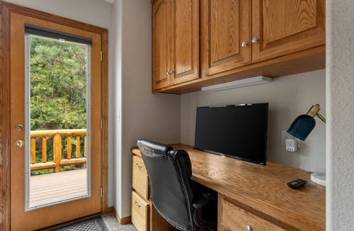 Wrightwood Cabin | Oakwood Lux | Game Room Forest Views