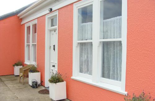 Oamaru House | Oamaru Pink Cottage