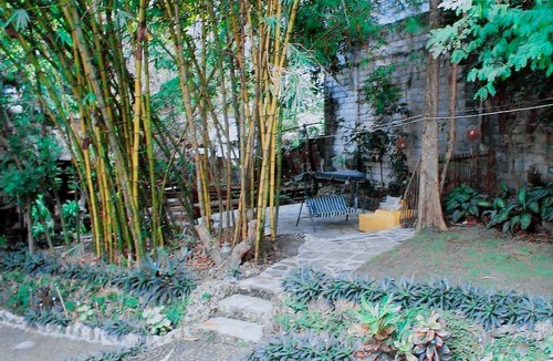 Tagbilaran Hostel | Oasis Balili Heritage Lodge