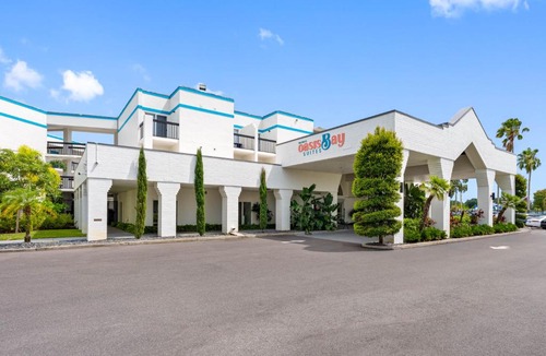 Terrace Park Hotel | OASIS BAY SUITES, Tampa, Busch Gardens, USF