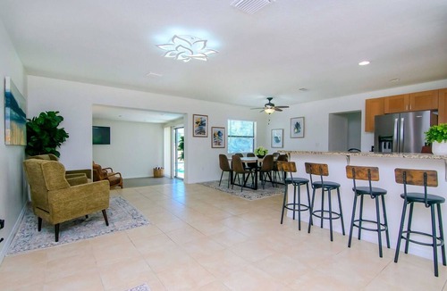 Largo House | Oasis by The Beach - Largo, Florida