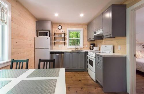 Saint-Calixte Ski Chalet | Oasis de paix sous les arbres, avec accès au quai, à 1h de Montréal